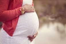 افرادي که تنبلي تخمدان دارند چگونه باردار شوند